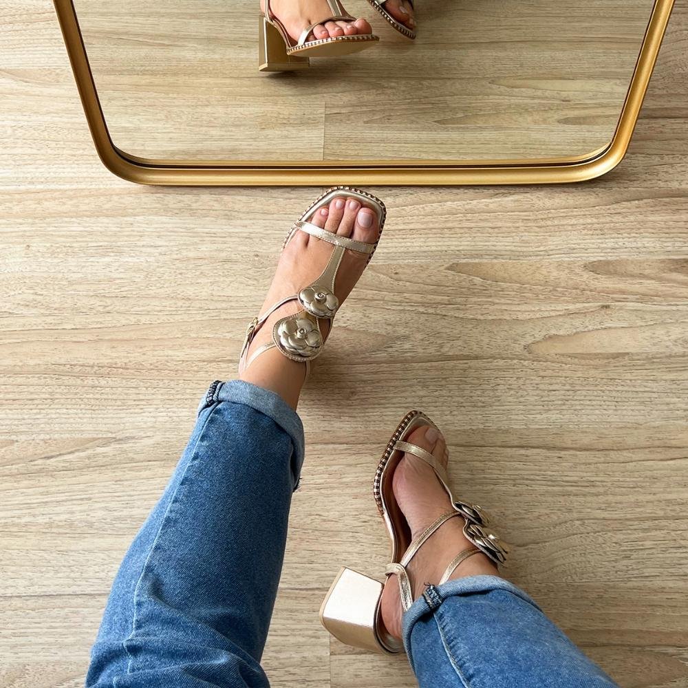 Sandália Keila Flores Ouro Light Dourado 5