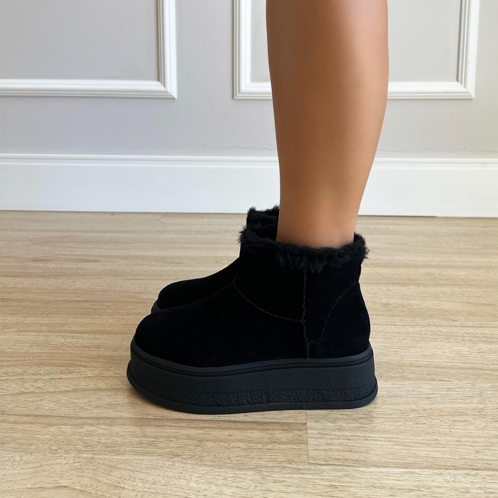 Bota de Pelos Forrada Plataforma Cano Baixo Preto Preto 8