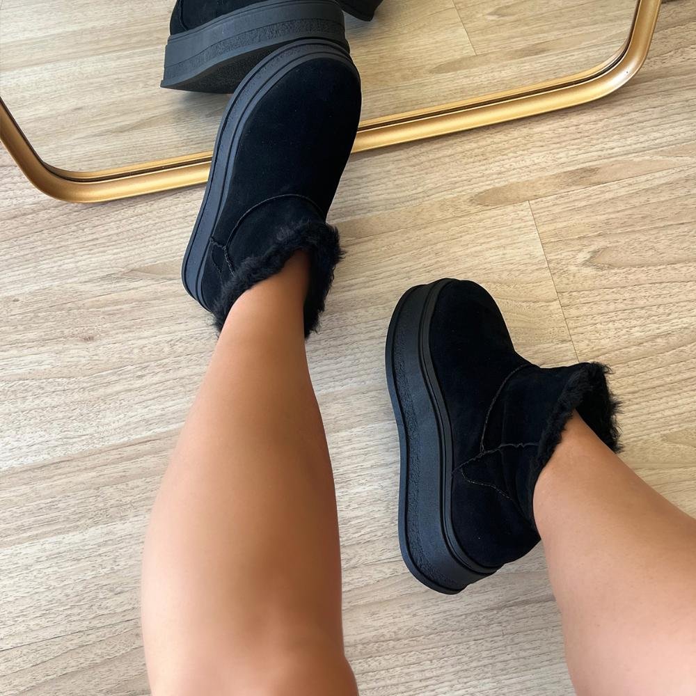 Bota de Pelos Forrada Plataforma Cano Baixo Preto 6