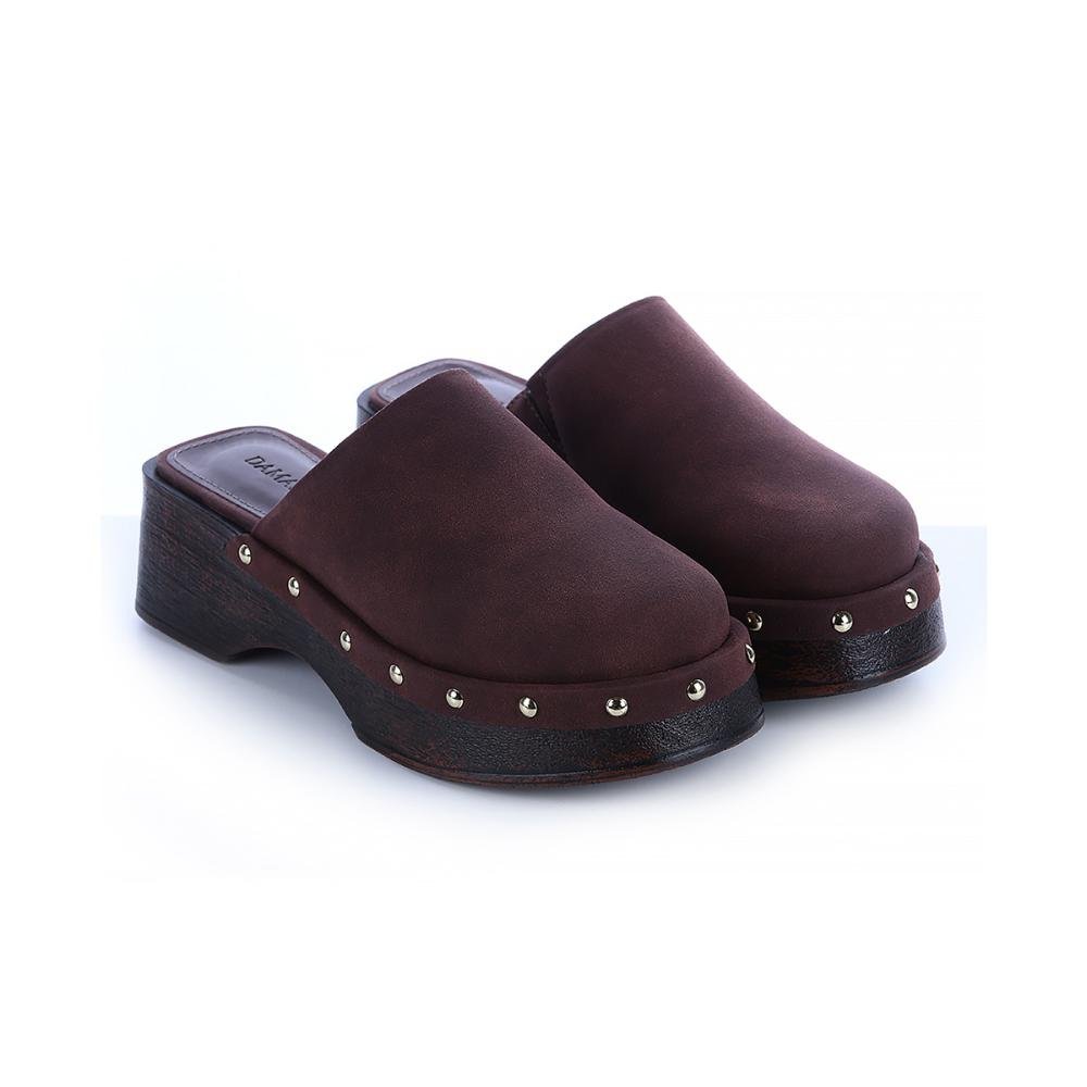 Mule Clog Tachas Maby Camurça Marrom Marrom 3