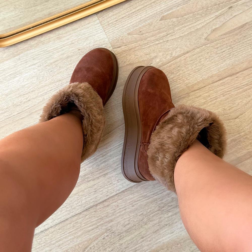 Bota de Pelos Forrada Salto Plataforma Cano Médio Caramelo Caramelo 2