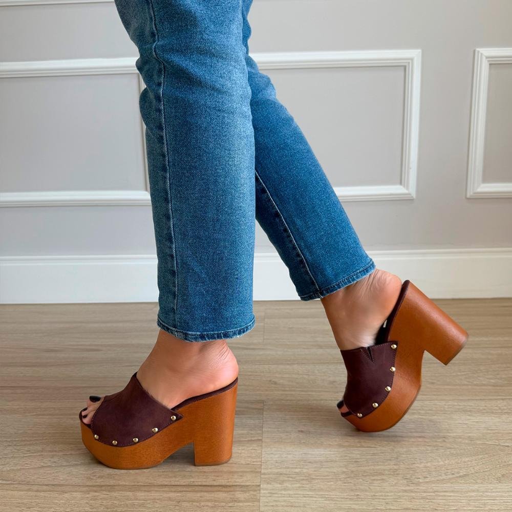 Tamanco Plataforma Boho Tachas Camurça Marrom Marrom 2