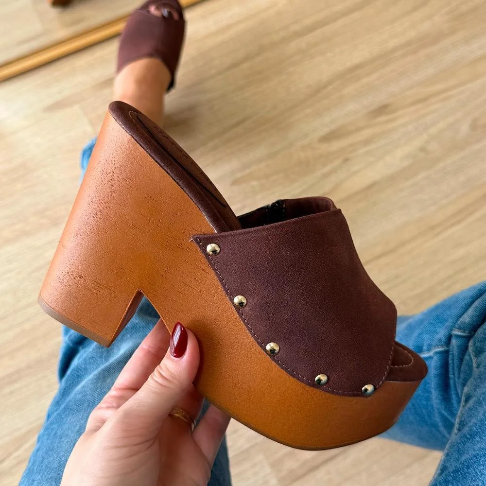 Tamanco Plataforma Boho Tachas Camurça Marrom Marrom 5