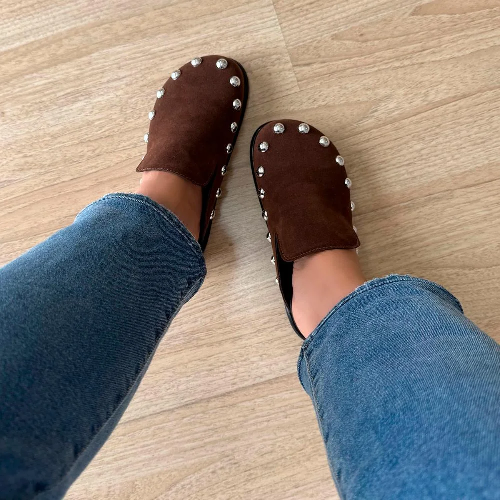 Clog Mule Rebeca Camurça Marrom com Aplicações Café 4