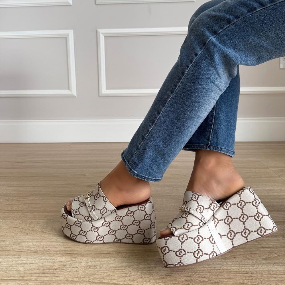 Isis - Tamanco Plataforma Bistro Estampado com Fivela Dourada Off White 4