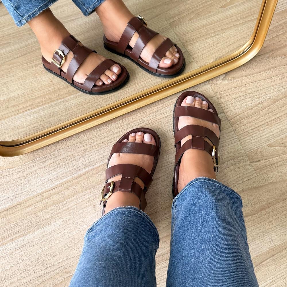 Suzana - Flat Rasteira Feminina com Tiras e Fivela Ajustável Marrom 2