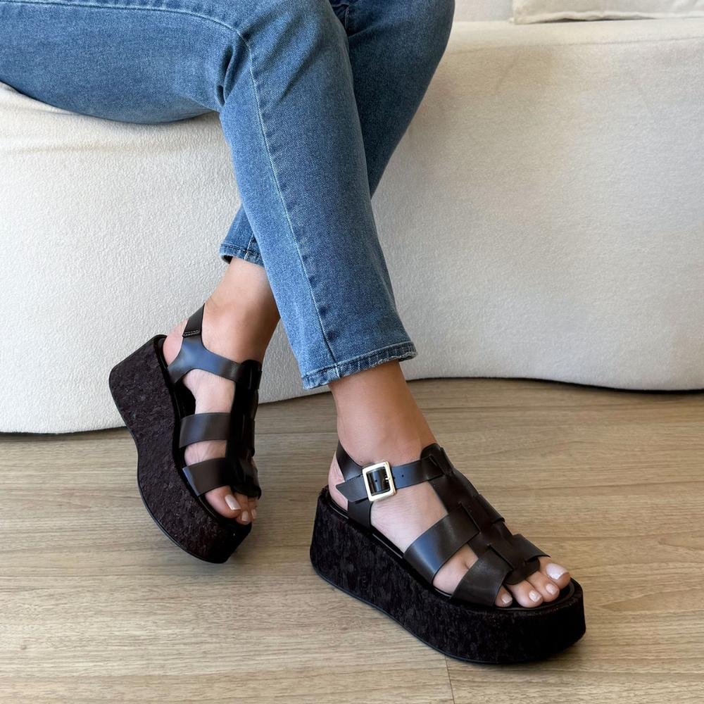 Noemia - Sandália Gladiadora Plataforma Marrom com Fivela Marrom 4