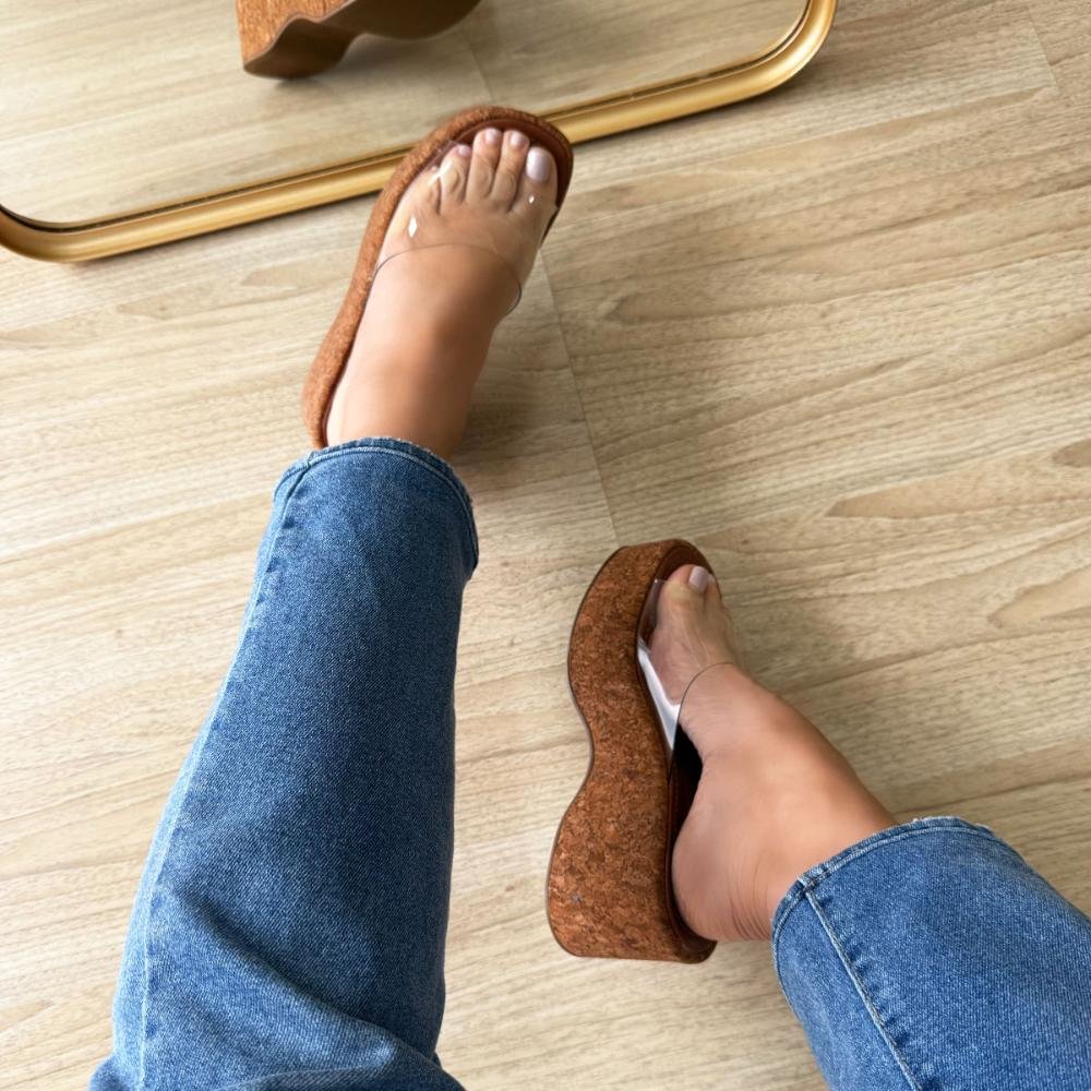 Emma - Tamanco Plataforma Feminino Vinil Transparente Solado Cortiça Marrom 5