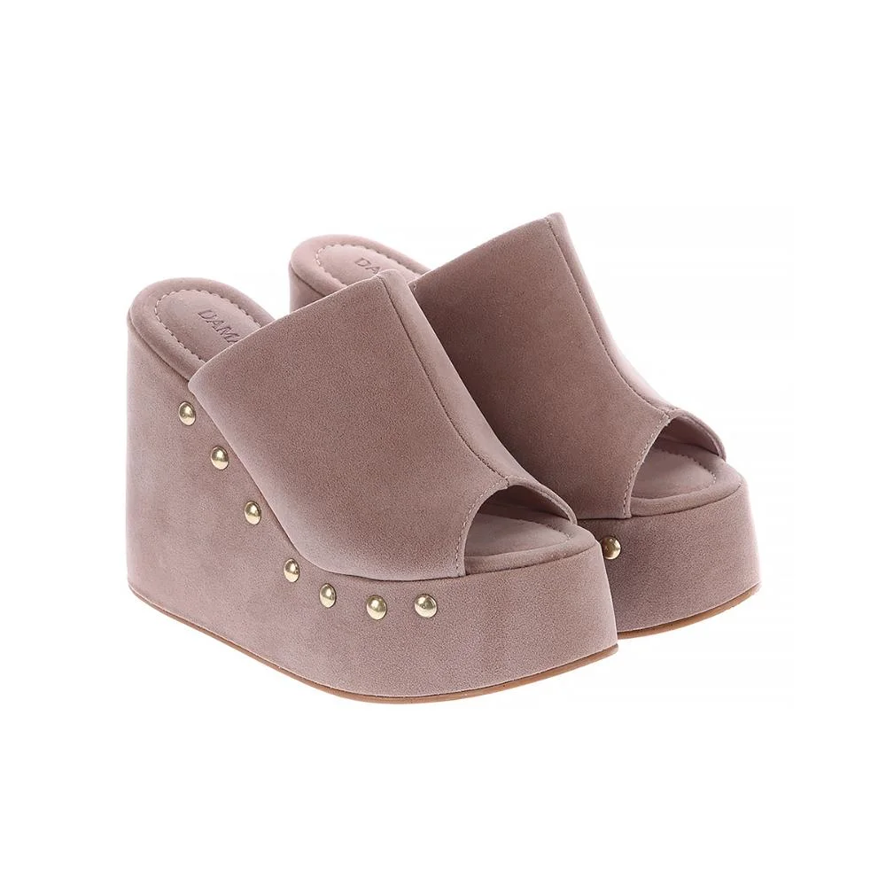 Maddy - Tamanco Anabela Camurça Bege com Tachinhas Bege 3