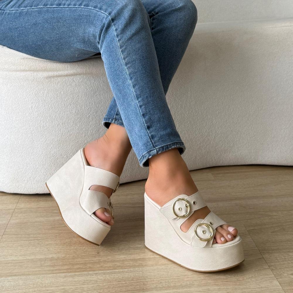 Luany - Tamanco Plataforma Off White com Fivelas Douradas Branco 2