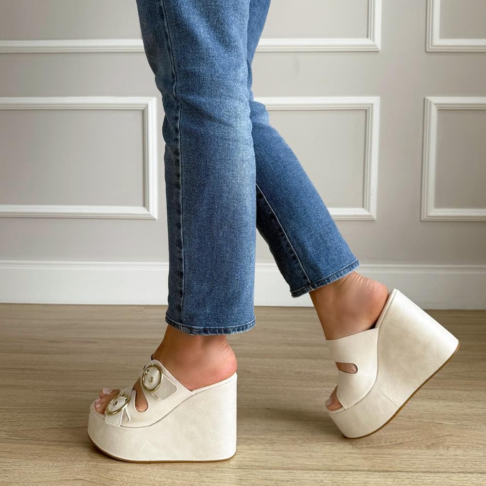 Luany - Tamanco Plataforma Off White com Fivelas Douradas Branco 3