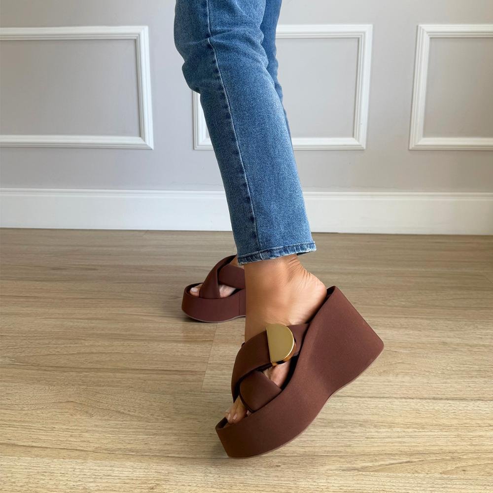 Anne - Tamanco Plataforma Lycra Marrom com Fivela Dourada Marrom 6