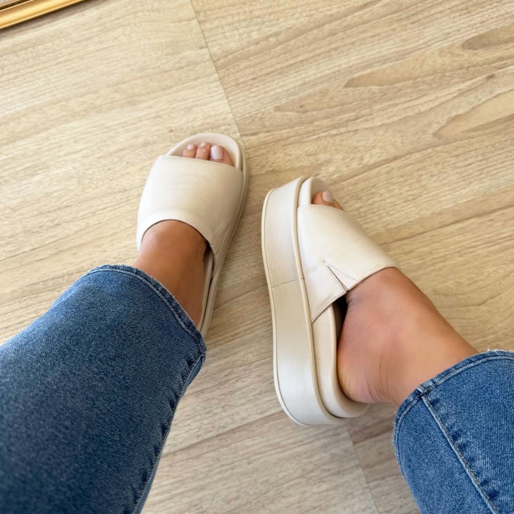 Luma - Flat Tamanco Couro Legítimo Off White Branco 2