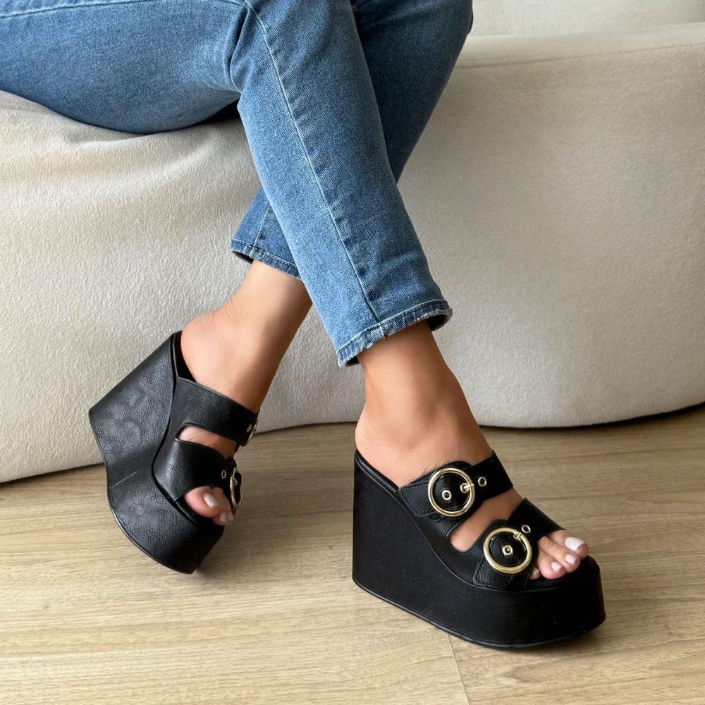 Luany - Tamanco Plataforma Preto com Fivelas Douradas Preto 4