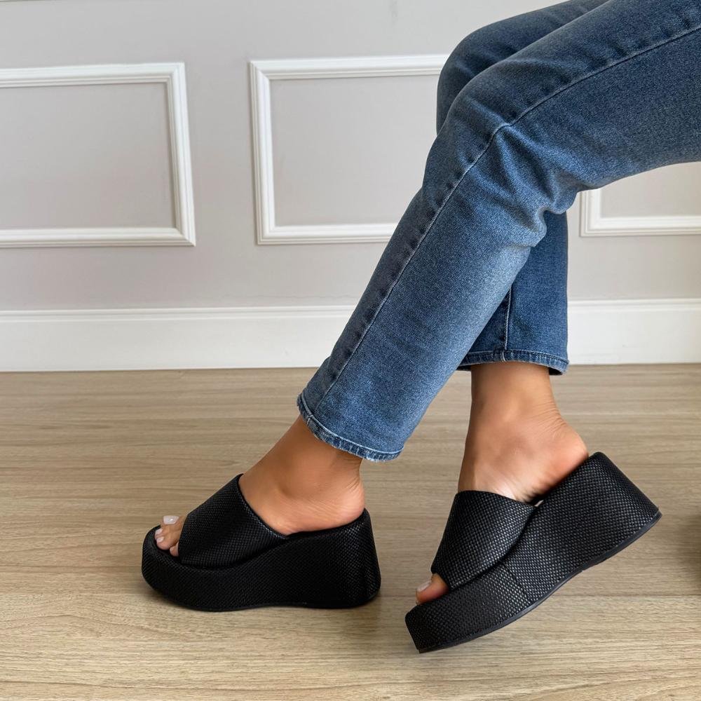 Danusa - Tamanco Plataforma Texturizado Palha Preto Preto 2