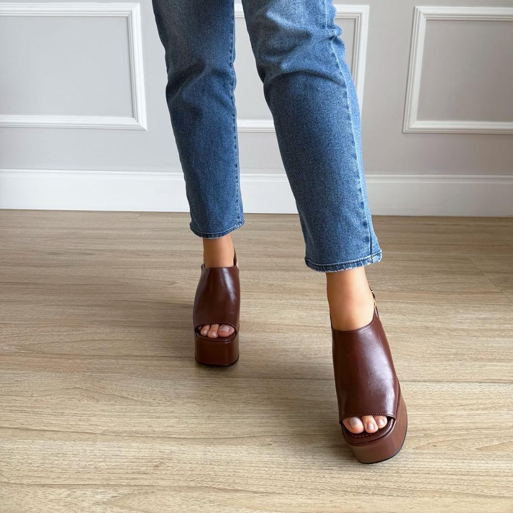 Sibeli - Sandália Plataforma Alta Minimal Marrom Marrom 6