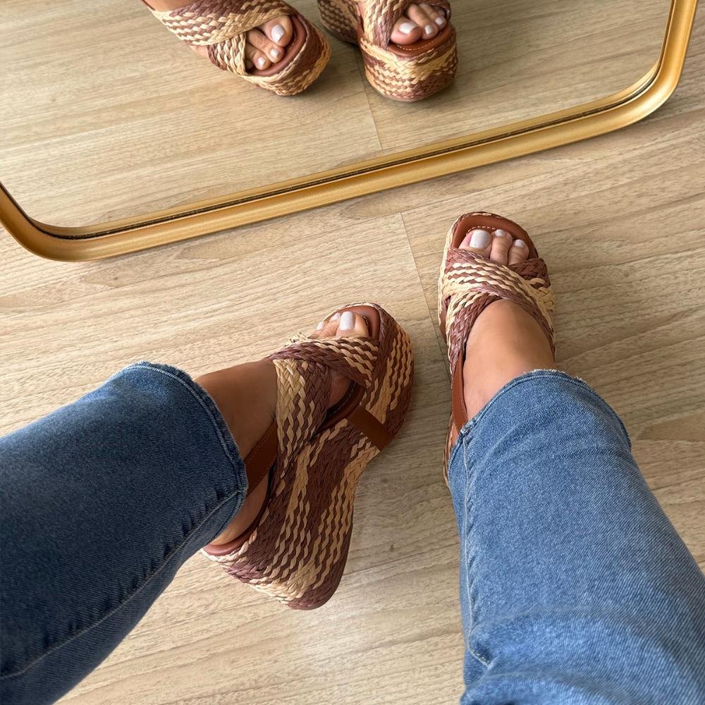 Ariel - Sandália Plataforma Tramada Marrom com Bege Marrom 4