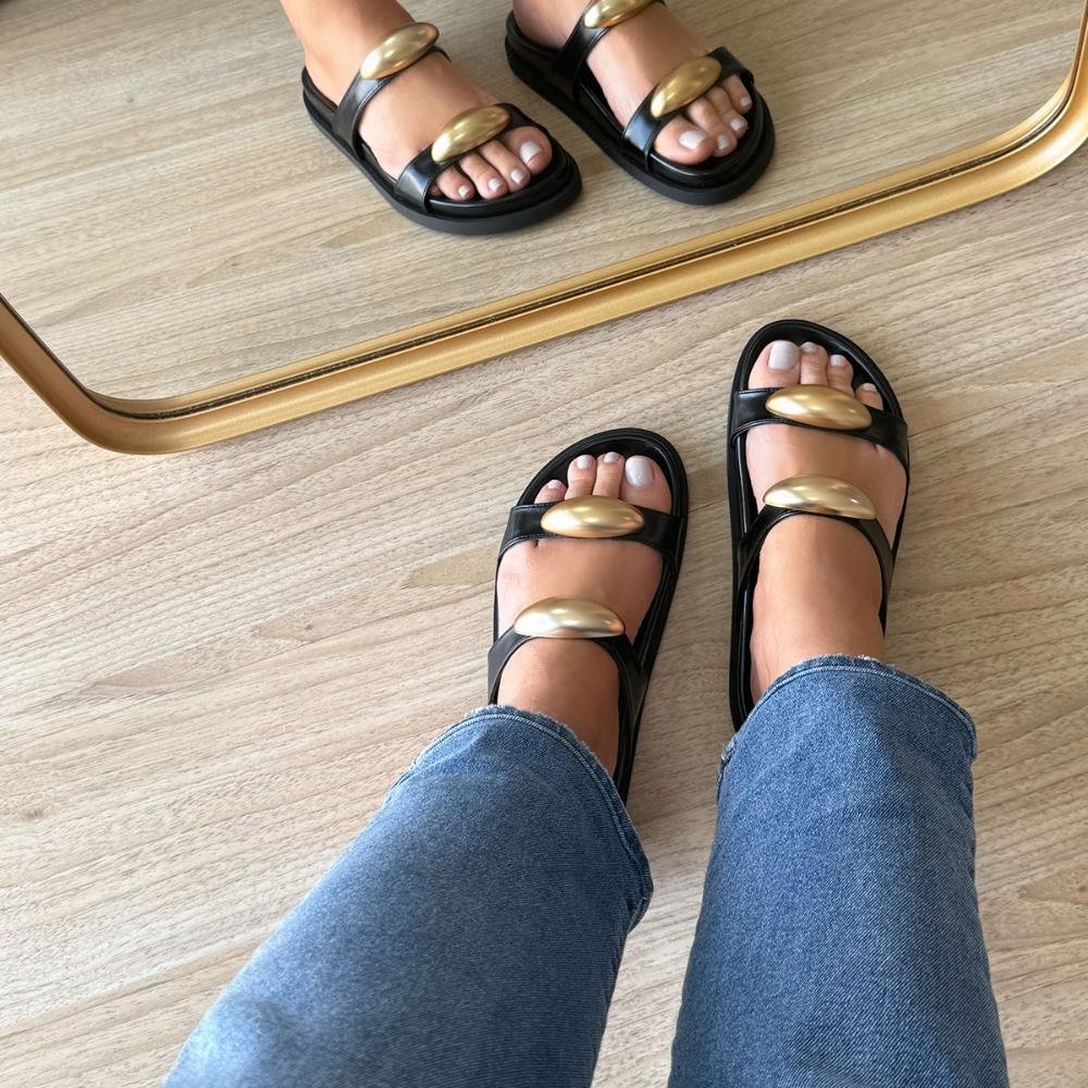 Lívia - Rasteira Feminina Preta com Detalhe Dourado Preto 4