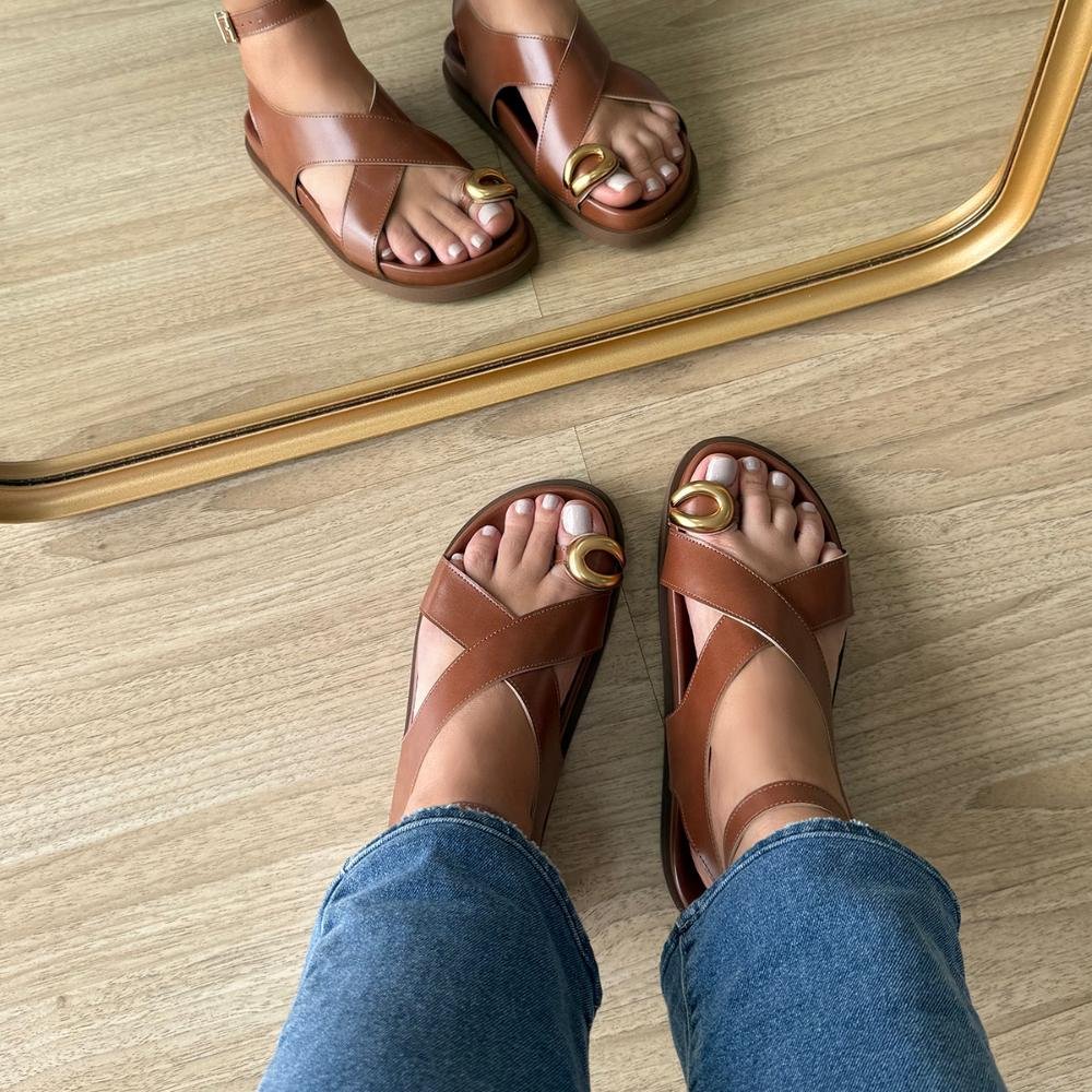 Diana - Sandália de Tiras Caramelo com Detalhe Dourado Caramelo 2