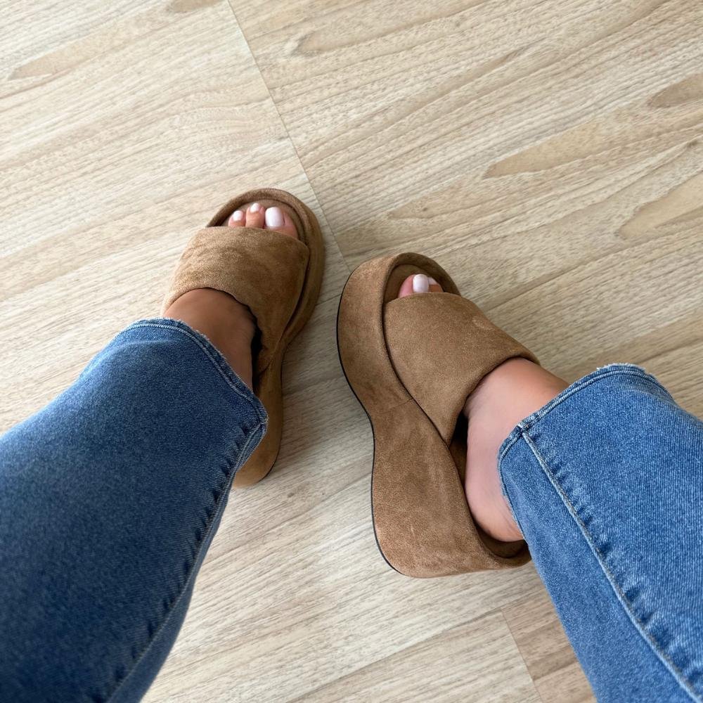 Giorgina - Tamanco Plataforma Camurça Suede Marrom Claro Bege 3