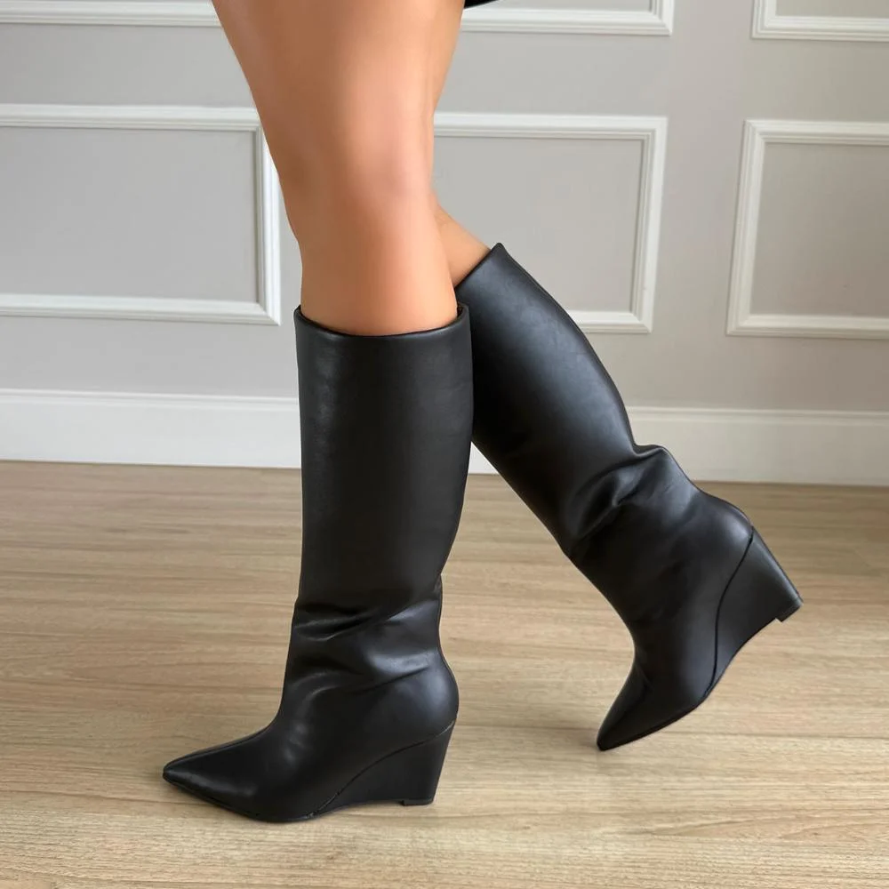 Clarissa - Bota Feminina Cano Alto Anabela Preta Bico Fino Preto 5