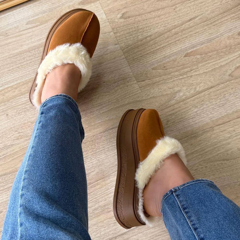 Hello - Mule Feminino Peluciado Caramelo com Pelos Caramelo 6