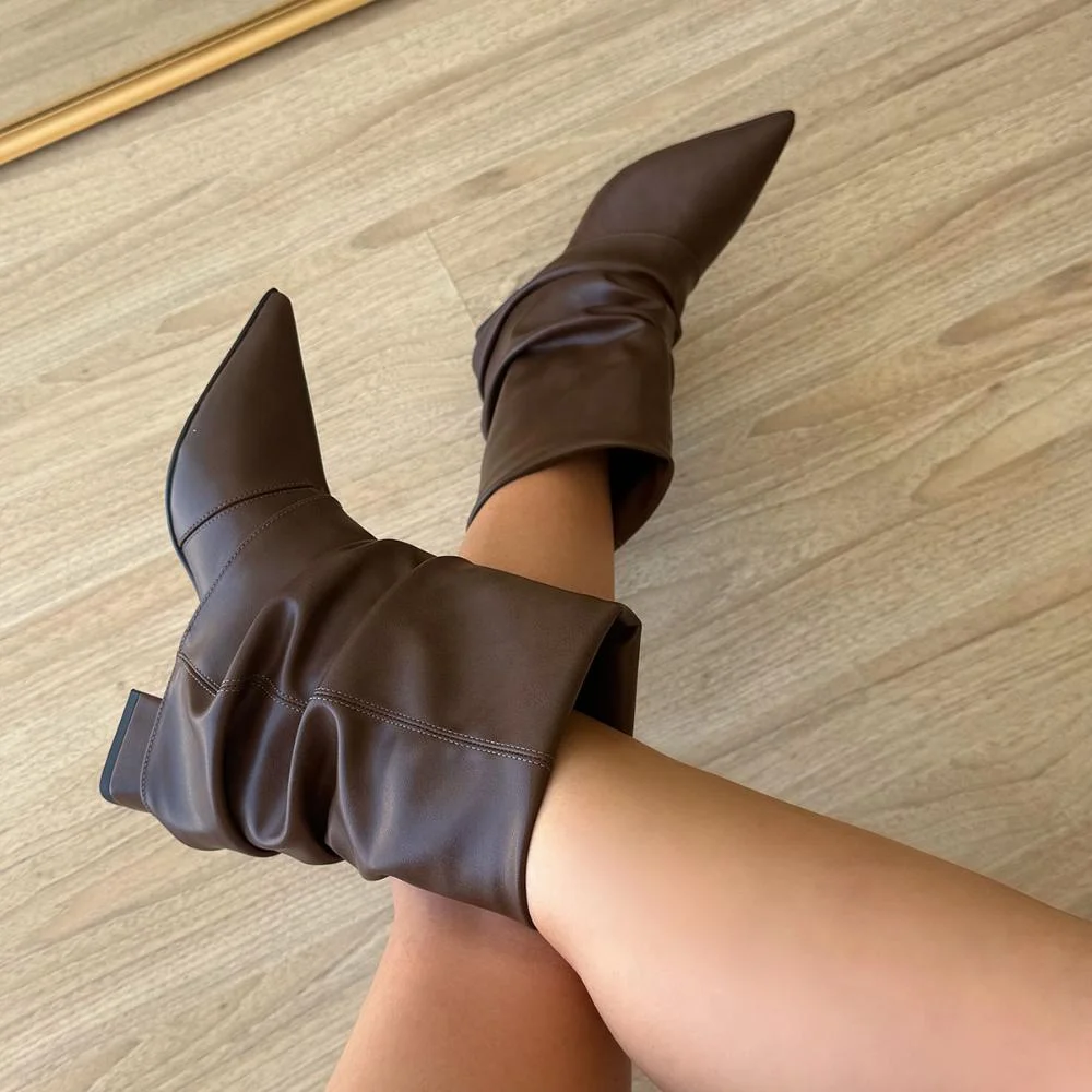 Lorena - Bota Feminina Slouchy Salto Bloco Bico Fino Café Marrom 3