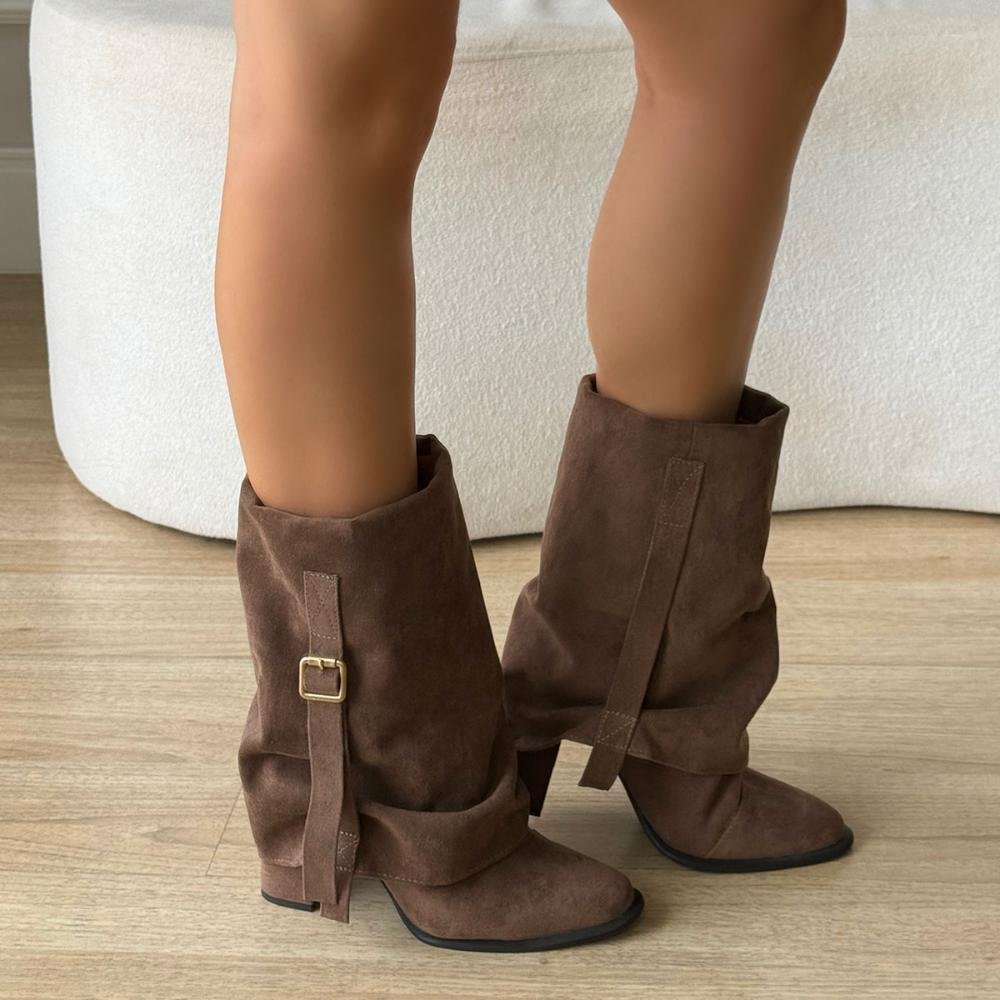 Nayane - Bota Capa Feminina com Fivela Salto Bloco Alto Suede Bege Bege 5