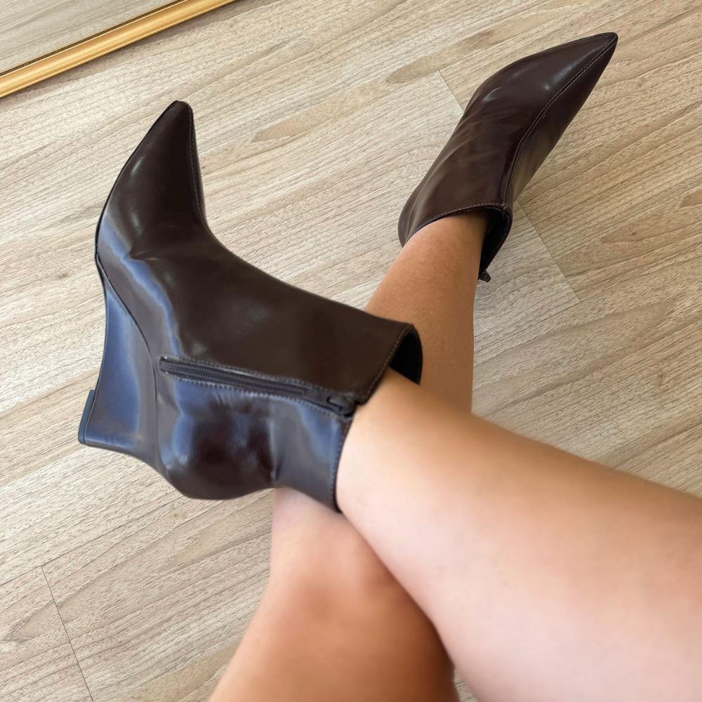 Caterina - Bota Feminina Cano Curto Salto Anabela Marrom Marrom 4