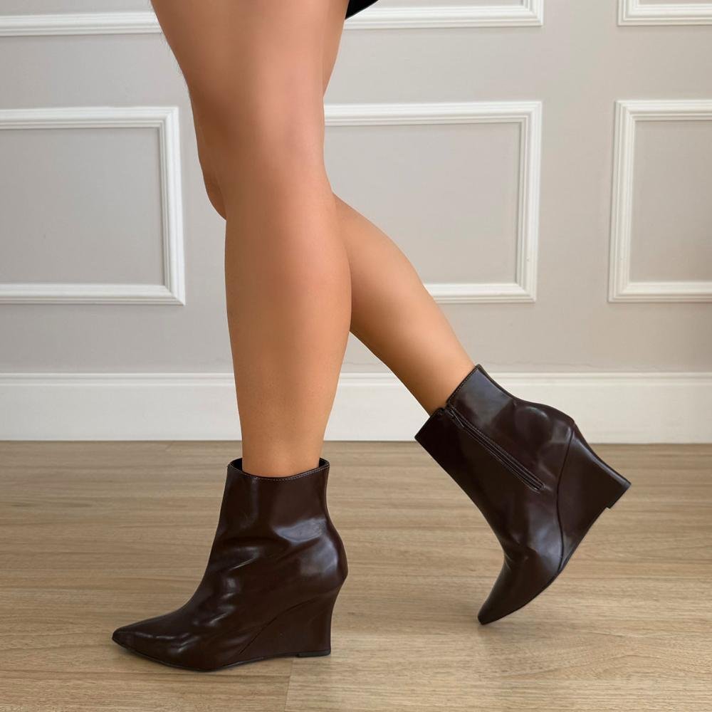 Caterina - Bota Feminina Cano Curto Salto Anabela Marrom Marrom 6
