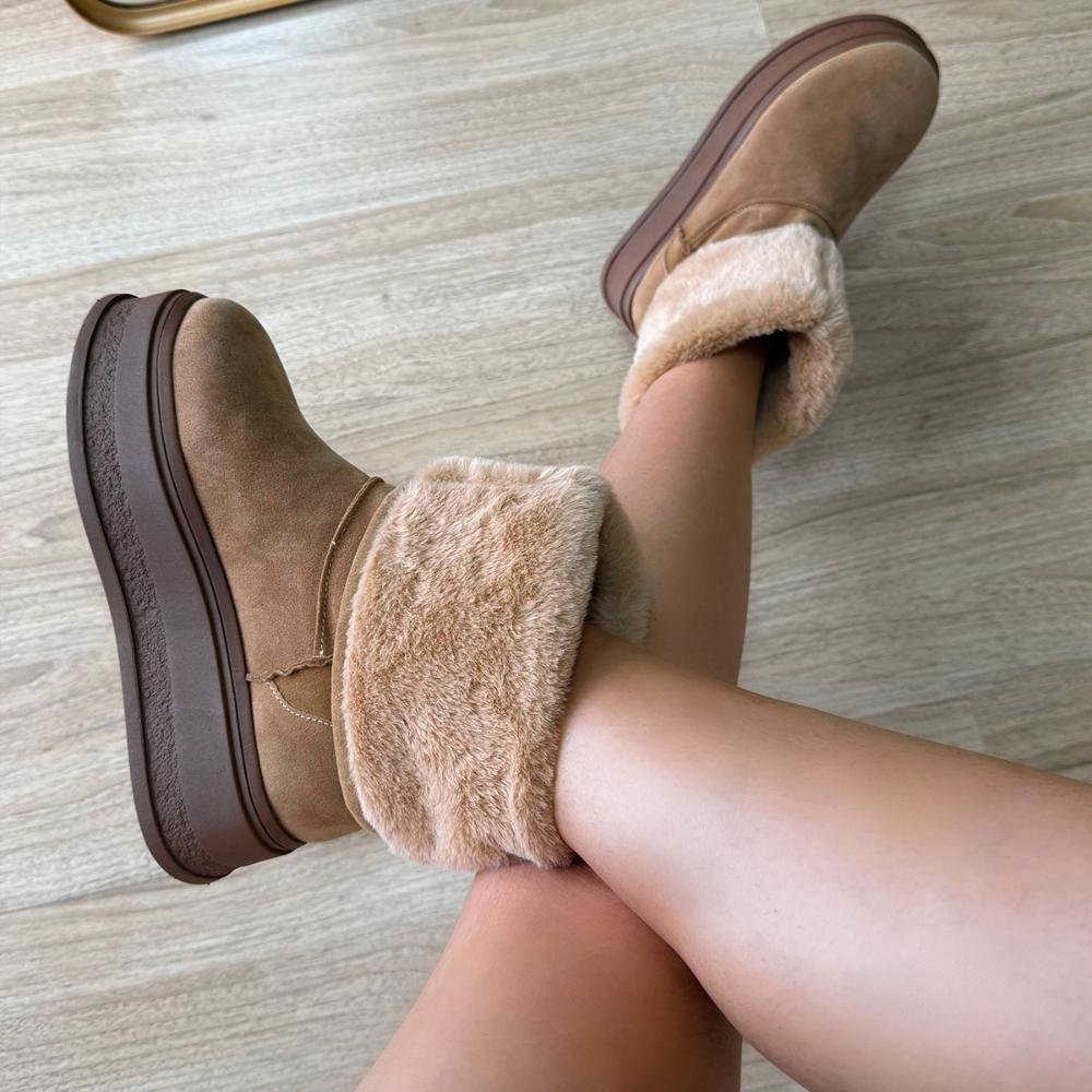 Bota de Pelos Forrada Salto Plataforma Cano Médio Palha Bege 5