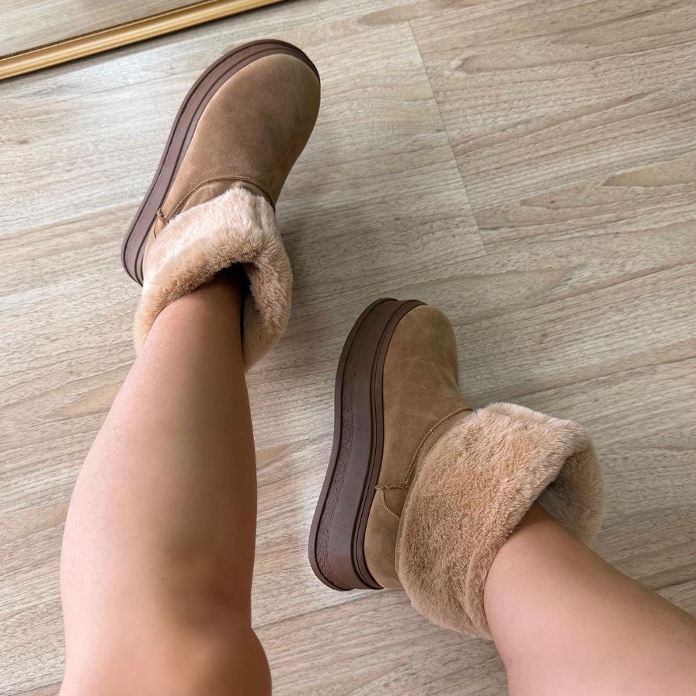 Bota de Pelos Forrada Salto Plataforma Cano Médio Palha Bege 8