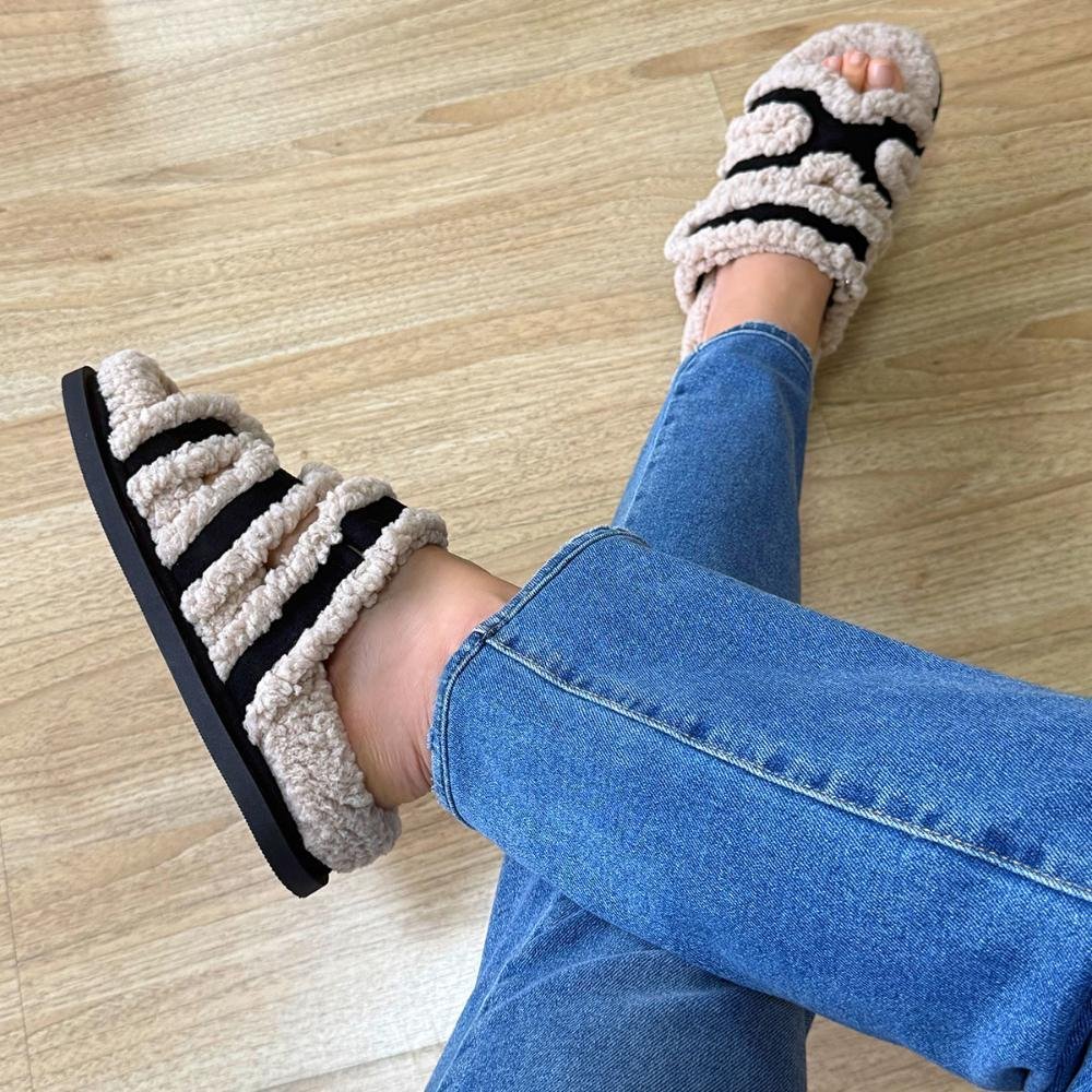 Karina - Papete Flatform com Pelos Preta Preto 5