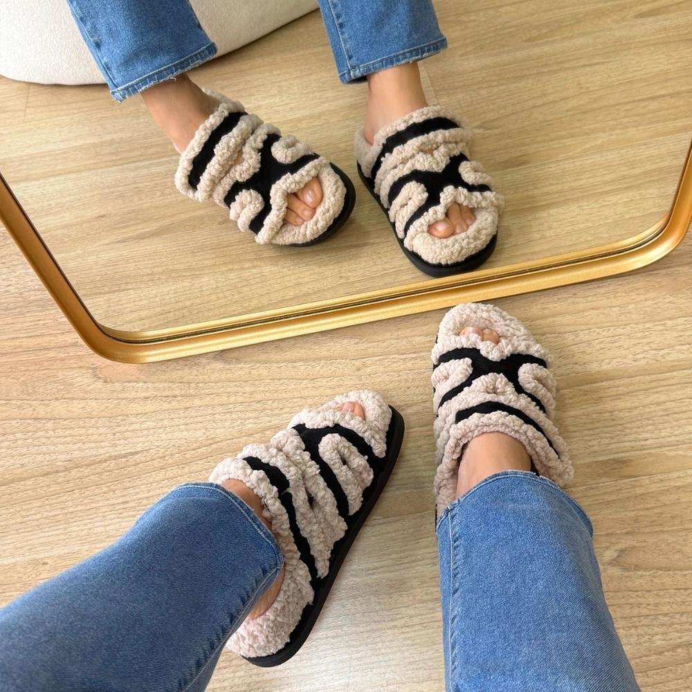 Karina - Papete Flatform com Pelos Preta Preto 6