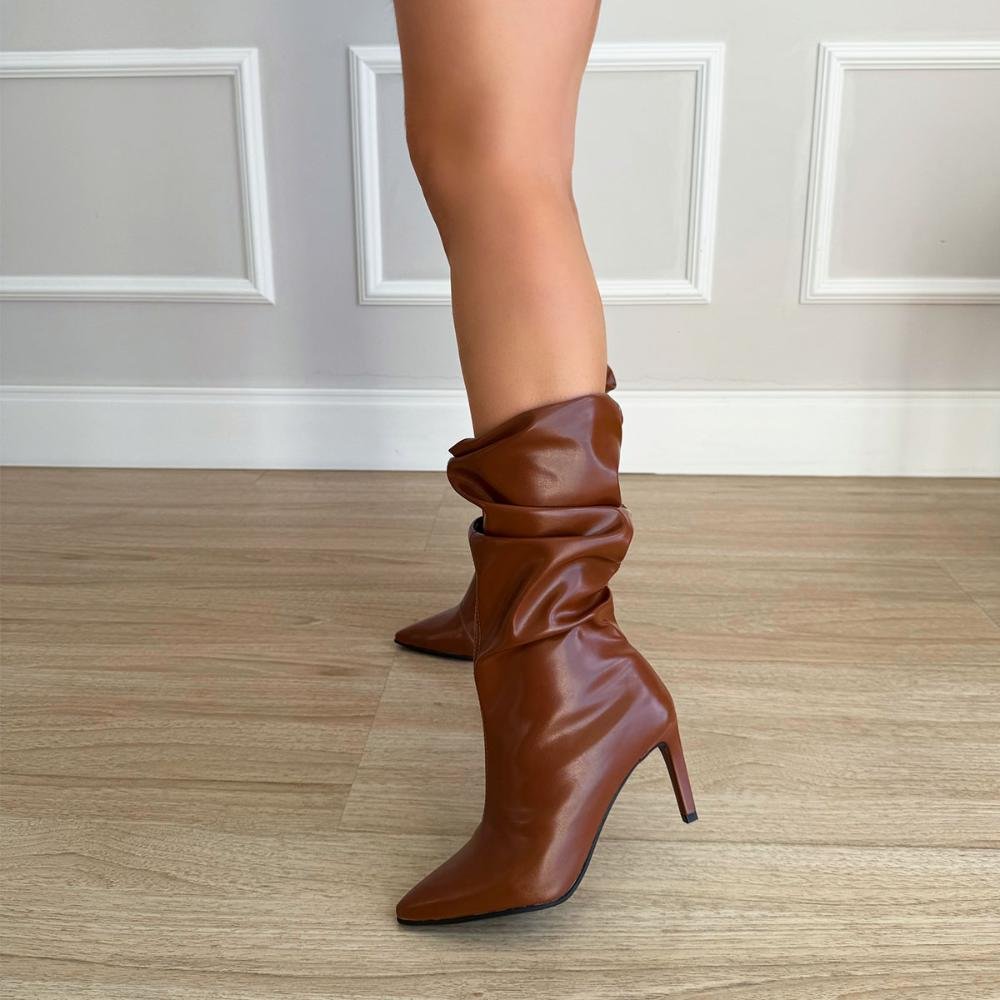 Angel - Bota Slouchy Feminina Salto Fino Bico Fino Caramelo Marrom 8