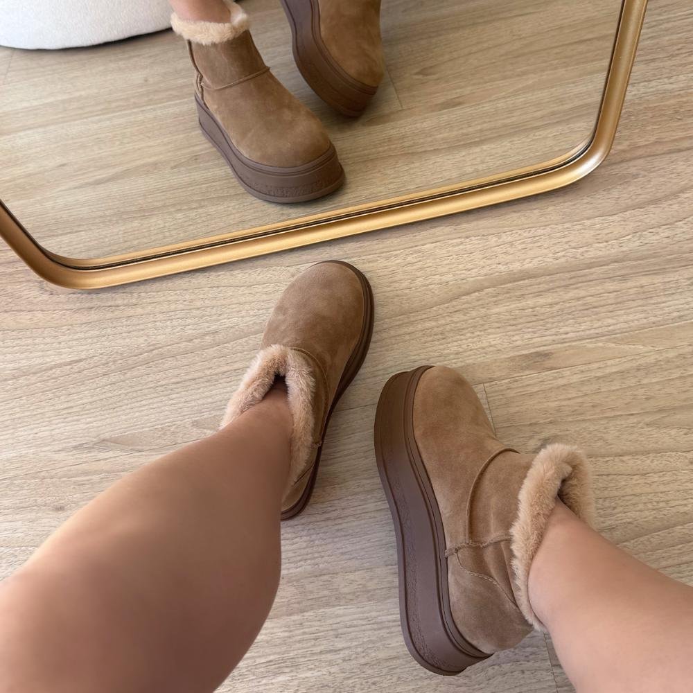 Bota de Pelos Forrada Plataforma Cano Baixo Palha Marrom 7