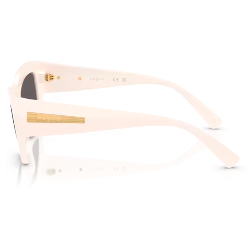 OCULOS SOLAR VOGUE VO5607S 31248753 Off White 2