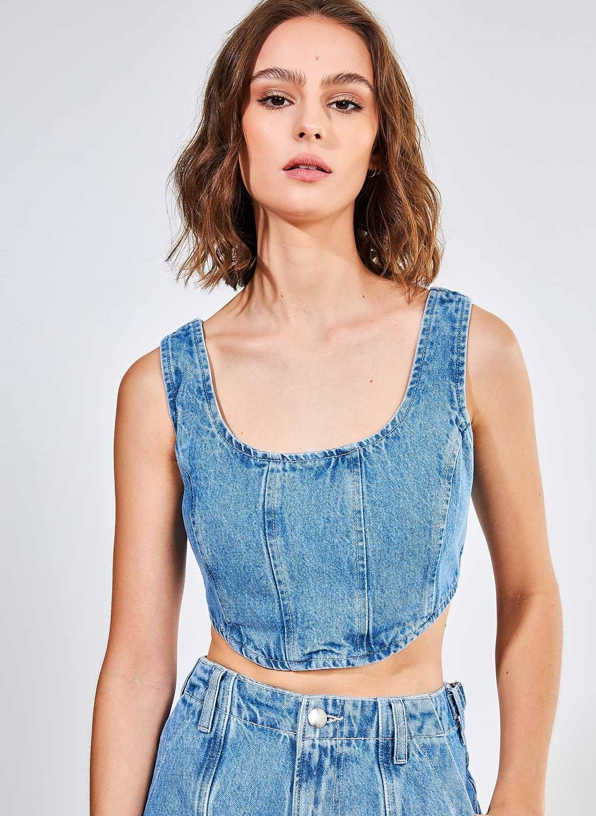 Top Cropped em Jeans