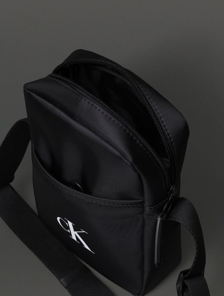 Bolsa Masculina Pequena Calvin Klein Jeans - Preto Preto 3