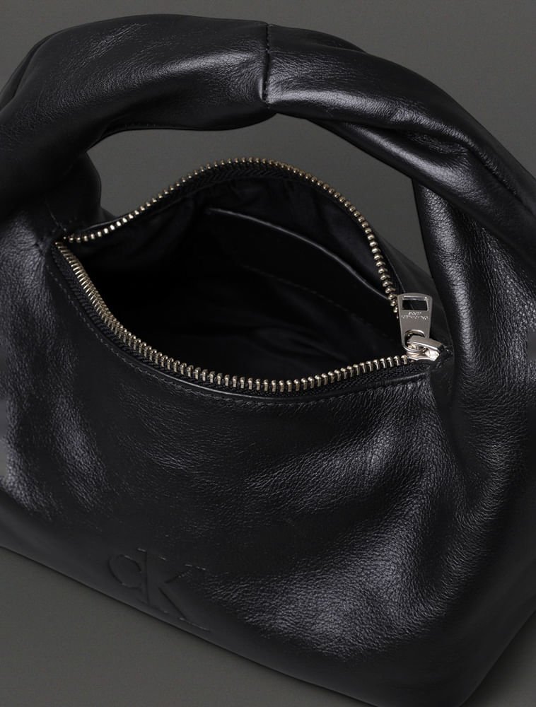 Bolsa Pequena Feminina Fluffy Calvin Klein Jeans - Preto Preto 3