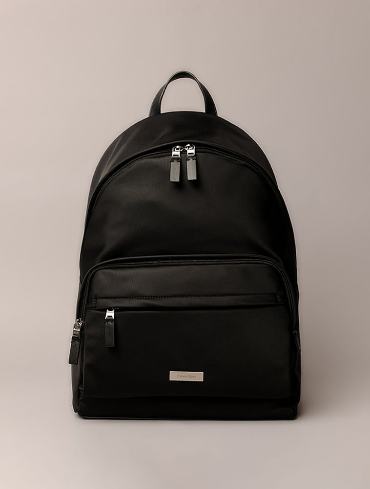 Mochila Calvin Klein Aredondada em Nylon - Preto