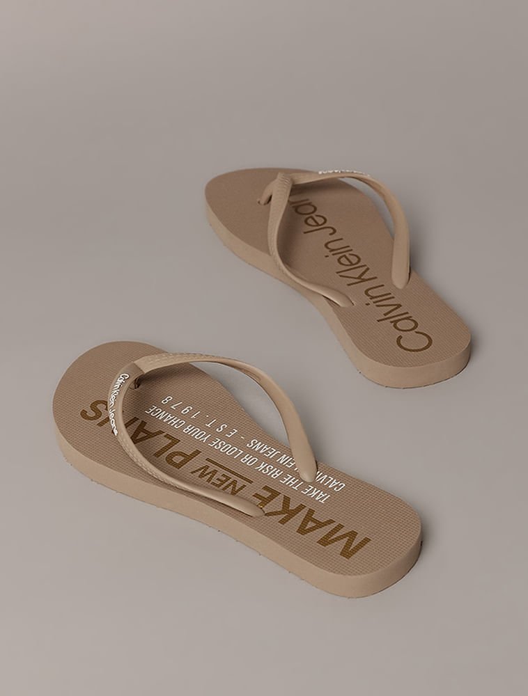 Chinelo Calvin Klein Jeans Feminino Make New Planes - Caqui Claro Bege 4