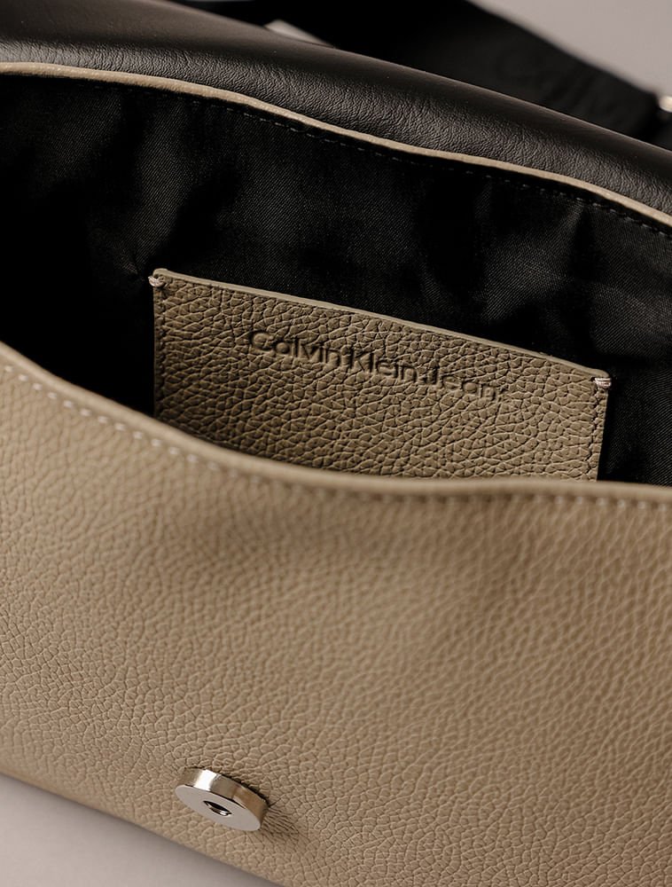 Bolsa Média Calvin Klein Jeans Feminino Chaveiro - Caqui Claro Bege 3