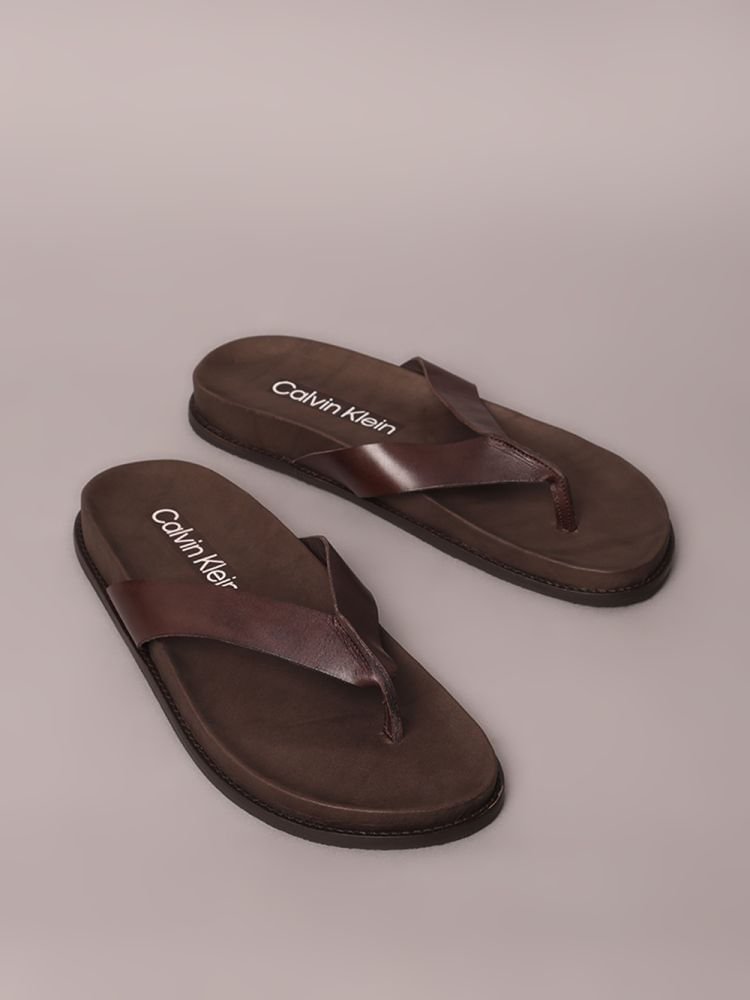 Chinelo Calvin Klein Couro - Cafe Café 2