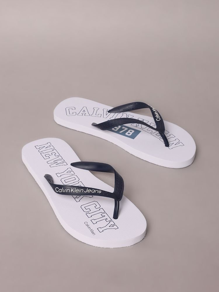 Chinelo Calvin Klein Jeans Estampa 78 Calvin Klein - Branco Branco 2