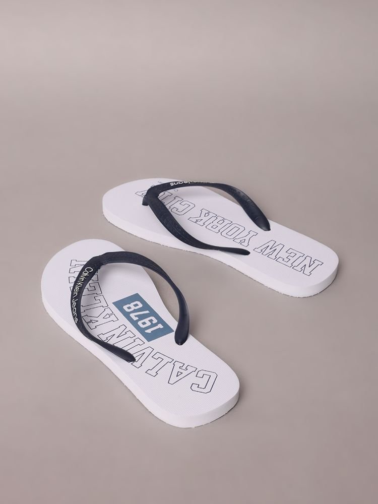 Chinelo Calvin Klein Jeans Estampa 78 Calvin Klein - Branco Branco 3