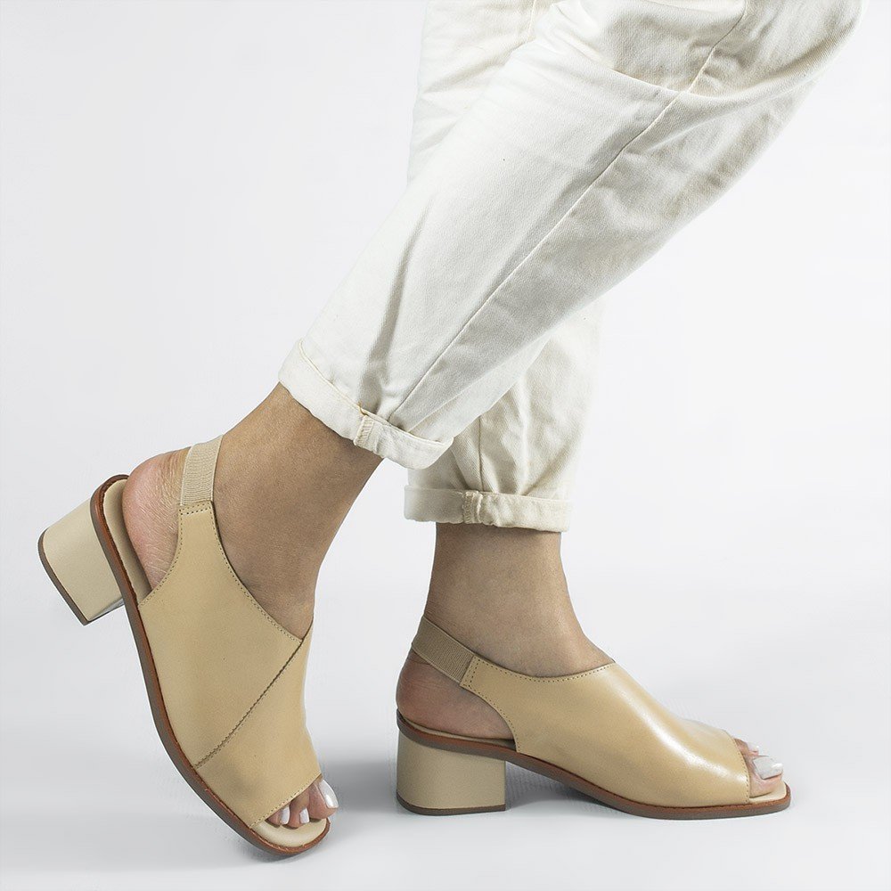 Sandália Salto Bloco Elástico Francine Creme