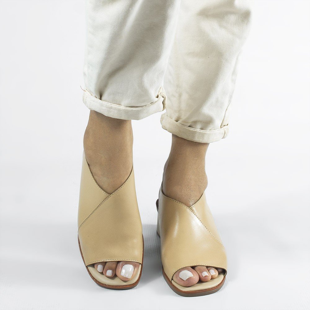 Sandália Salto Bloco Elástico Francine Creme Bege 3