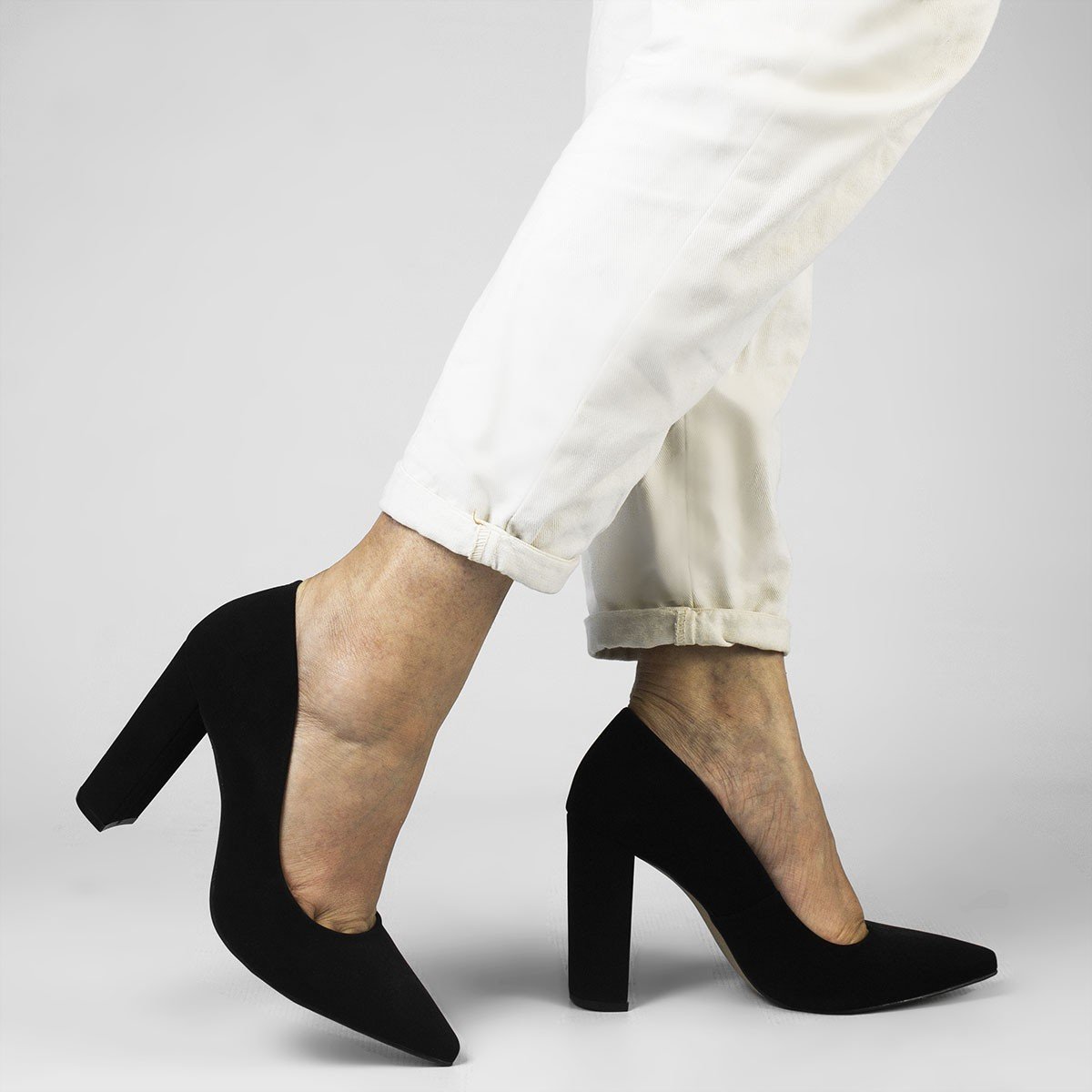 Scarpin Salto Grosso Jaine Preto Nobuck Preto 1