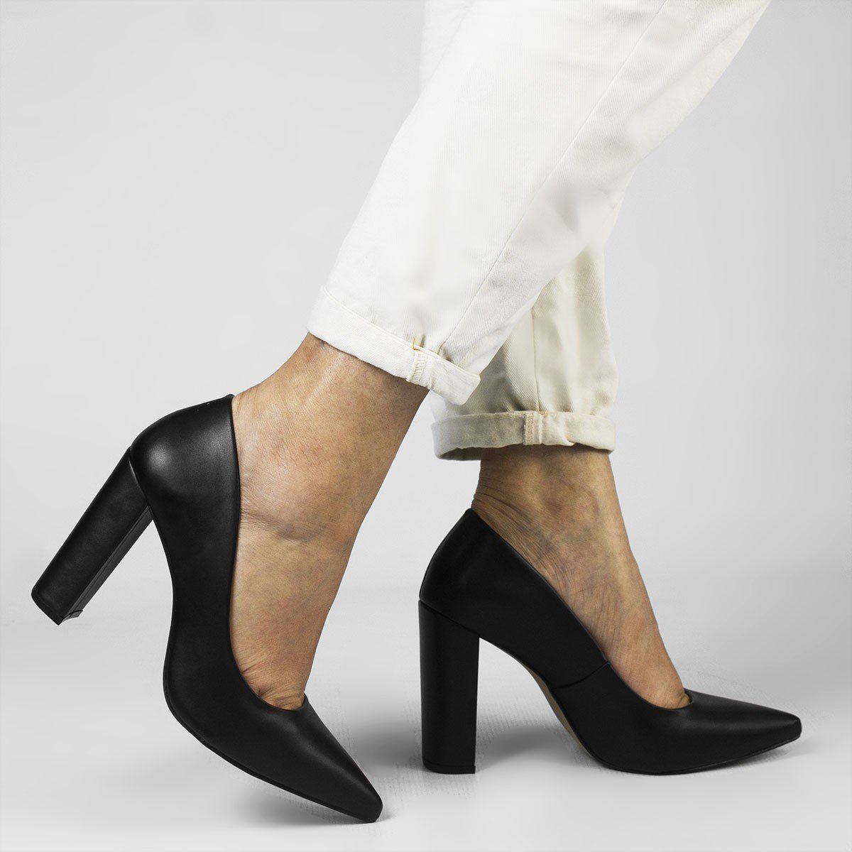 Scarpin Zatta Salto Grosso Jaine Preto